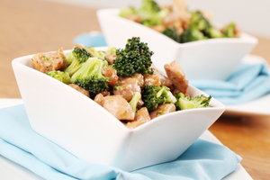 Pork Tenderloin Stir-Fry with Broccoli and Cashew
